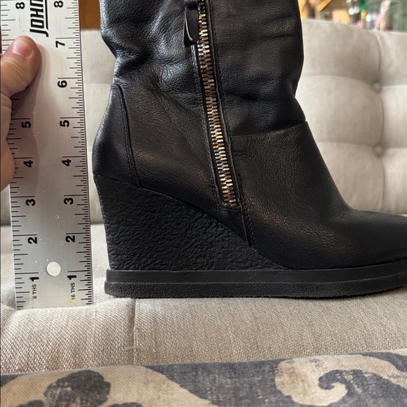 Black leather zip up 3” wedge heeled bootie - Picture 2 of 6